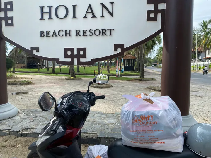 May Laundry pickup and delivery in Hoi An