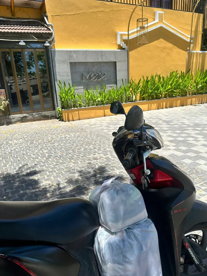 May Laundry pickup and delivery in Hoi An